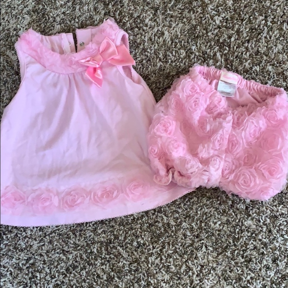 Cute summer romper.
